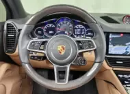 Porsche CAYENNE 2020 г. (белый)