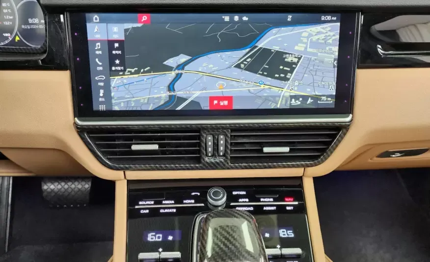Porsche CAYENNE 2020 г. (белый)