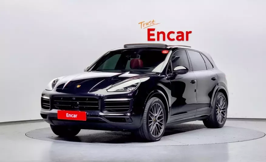 Porsche CAYENNE 2022 г. черный фотография