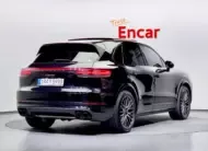 Porsche CAYENNE 2022 г. (черный)