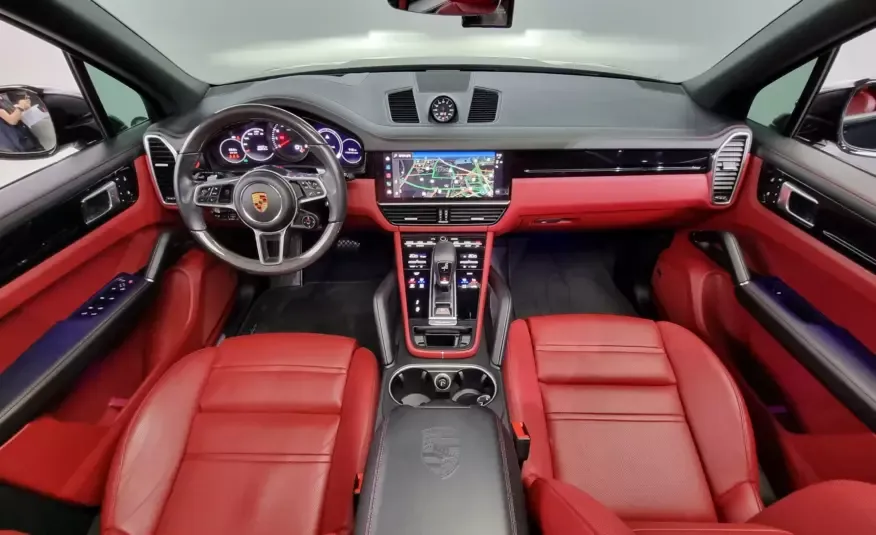 Porsche CAYENNE 2022 г. (черный)