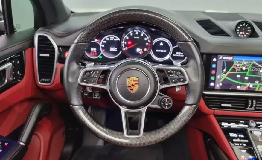 Porsche CAYENNE 2022 г. (черный)