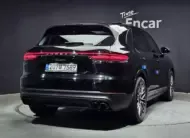 Porsche CAYENNE 2022 г. (черный)
