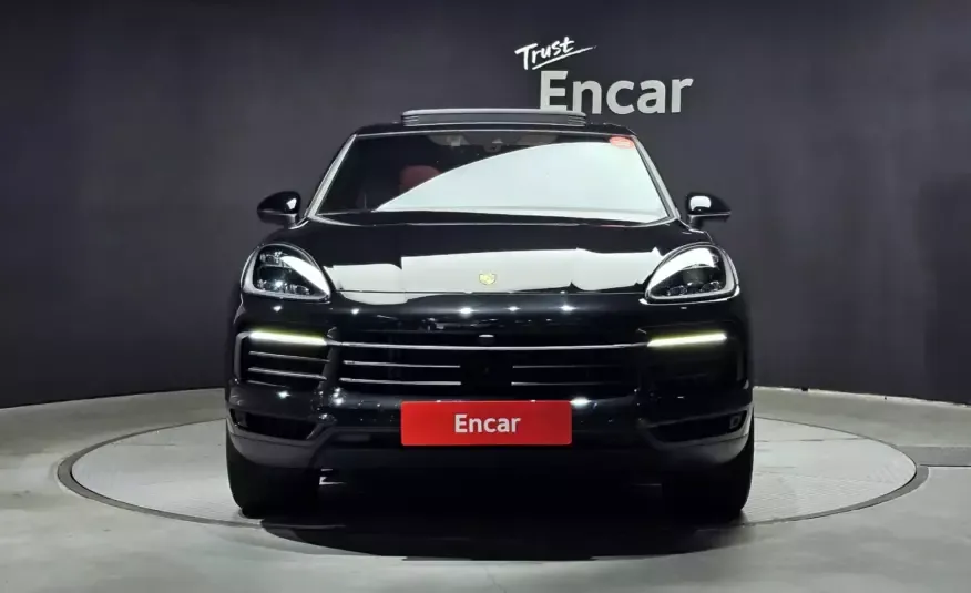 Porsche CAYENNE 2022 г. (черный)