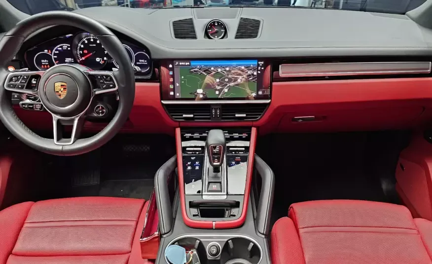 Porsche CAYENNE 2022 г. (черный)