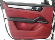 Porsche CAYENNE 2023 г. (белый)
