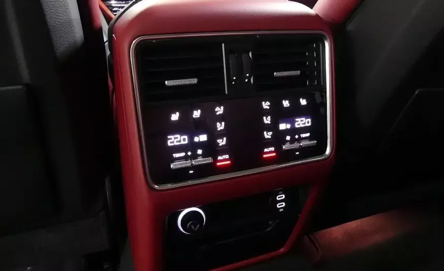 Porsche CAYENNE 2023 г. (белый)