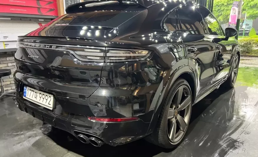 Porsche CAYENNE 2023 г. (черный)