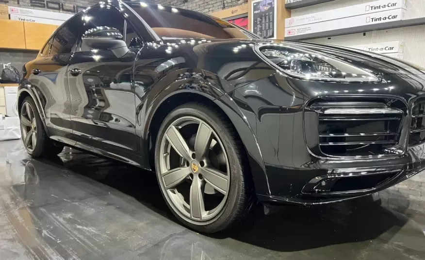 Porsche CAYENNE 2023 г. (черный)