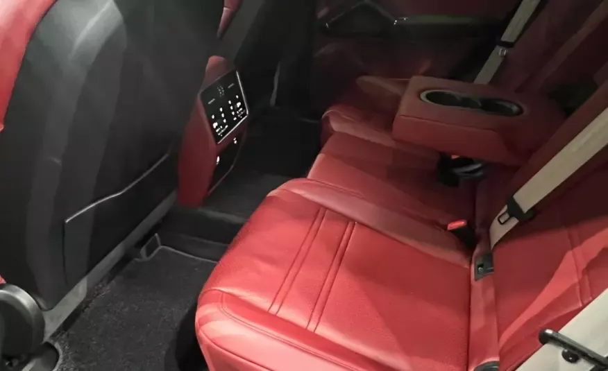 Porsche CAYENNE 2023 г. (черный)