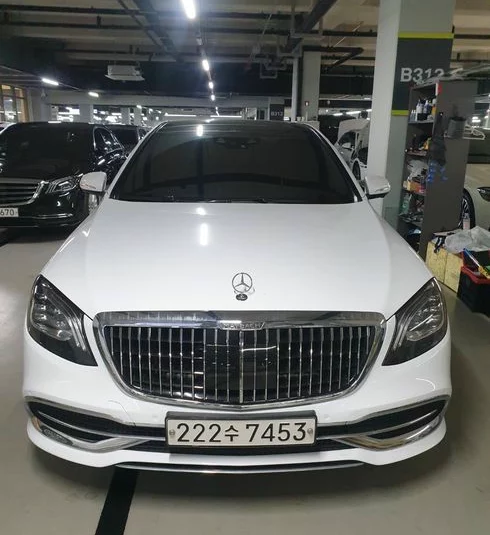 Mercedes-Benz S-Class Maybach S560 4MATIC 2018 года с пробегом 140367 км