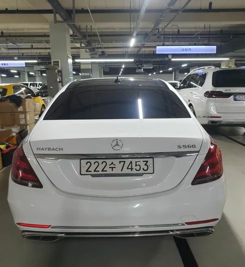 Mercedes-Benz S-Class Maybach S560 4MATIC 2018 года с пробегом 140367 км