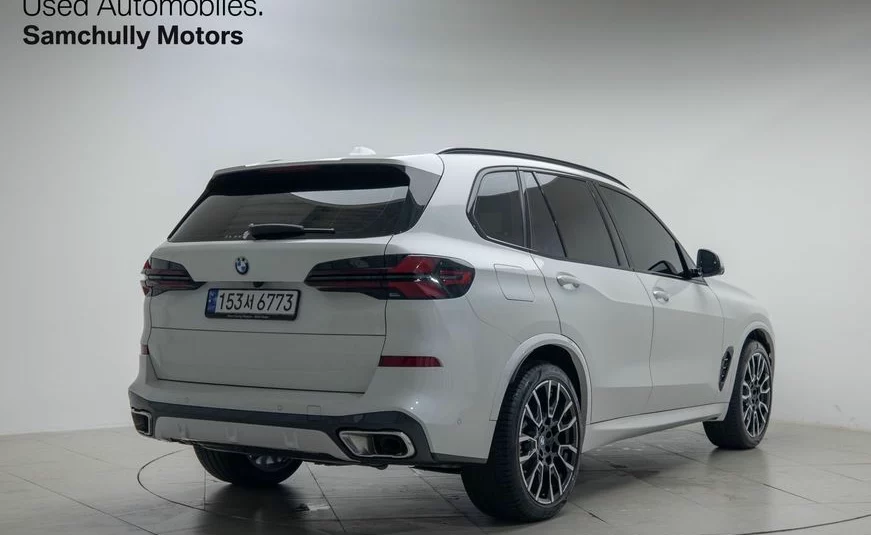 BMW X5 xDrive 40i M Sports 2023 года с пробегом 17817 км