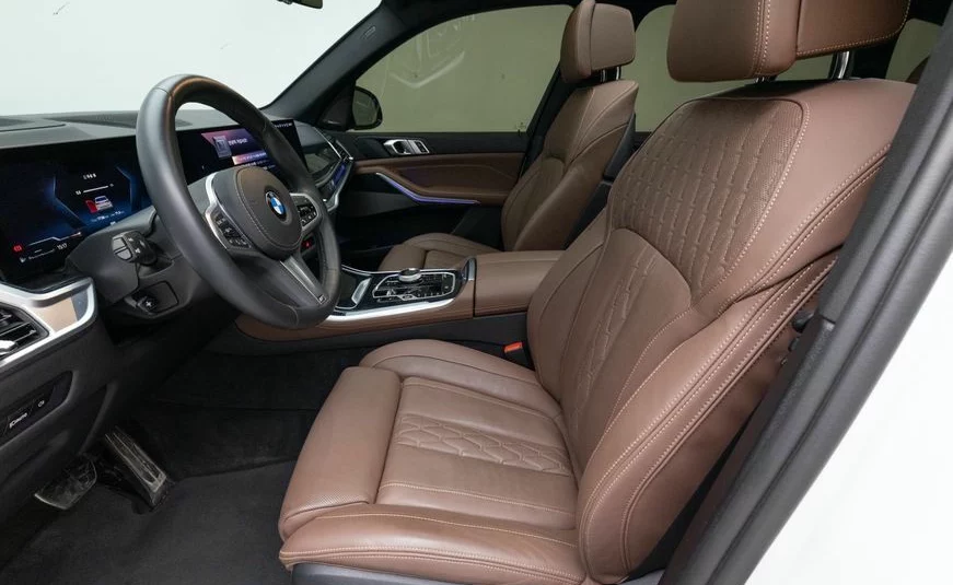 BMW X5 xDrive 40i M Sports 2023 года с пробегом 17817 км