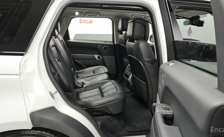 Land Rover Range Rover Sport 3.0 SDV6 HSE 2019 года с пробегом 112859 км