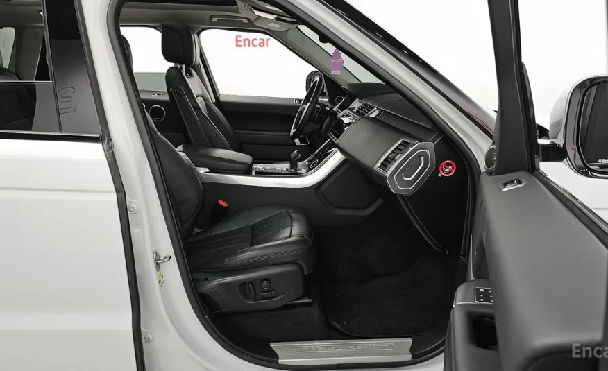 Land Rover Range Rover Sport 3.0 SDV6 HSE 2019 года с пробегом 112859 км