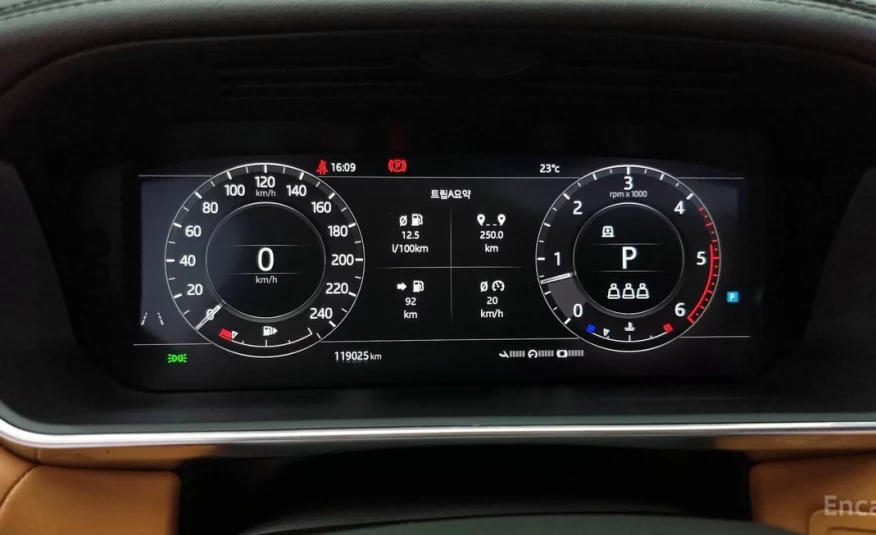 Land Rover Range Rover Sport 3.0 SDV6 HSE Dynamic 2018 года с пробегом 119592 км