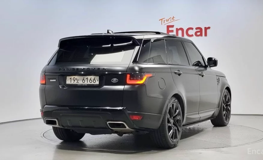 Land Rover Range Rover Sport 3.0 SDV6 HSE Dynamic 2018 года с пробегом 119592 км