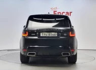 Land Rover Range Rover Sport 3.0 SDV6 HSE Dynamic 2018 года с пробегом 119592 км