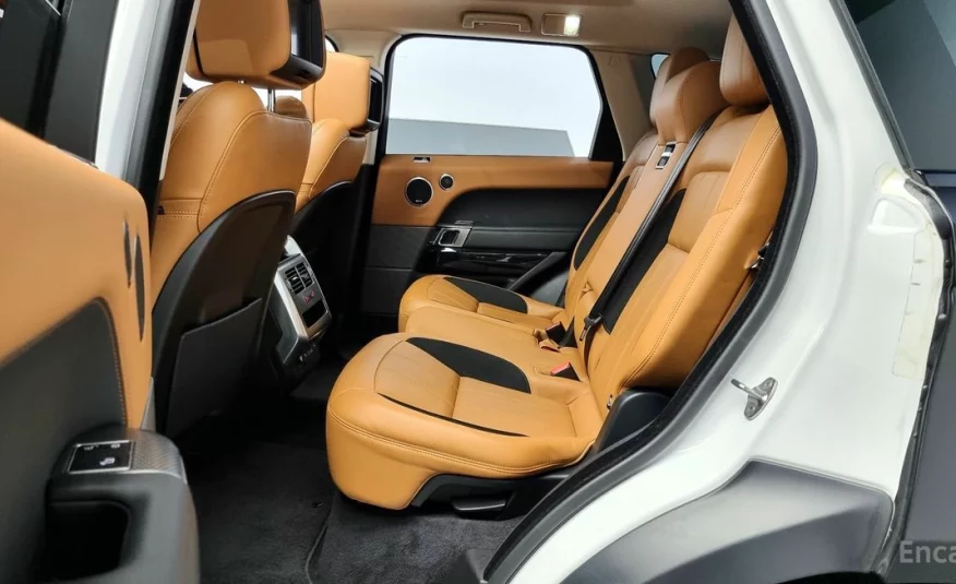 Land Rover Range Rover Sport 3.0 SDV6 HSE Dynamic 2018 года с пробегом 119592 км