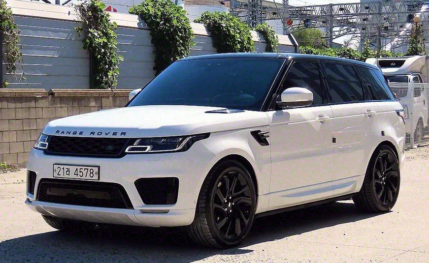 Land Rover Range Rover Sport 3.0 SDV6 HSE Dynamic 2018 года с пробегом 113037 км