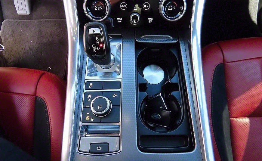 Land Rover Range Rover Sport 3.0 SDV6 HSE Dynamic 2018 года с пробегом 113037 км