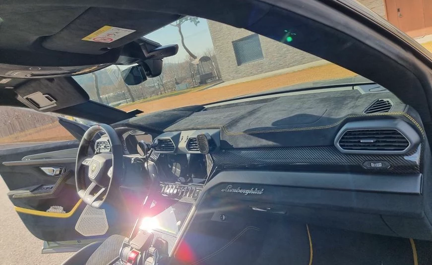 Lamborghini Urus 4.0 V8 Performante 2024 года с пробегом 3927 км