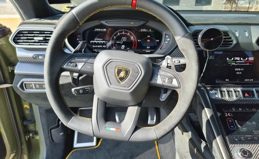 Lamborghini Urus 4.0 V8 Performante 2024 года с пробегом 3927 км