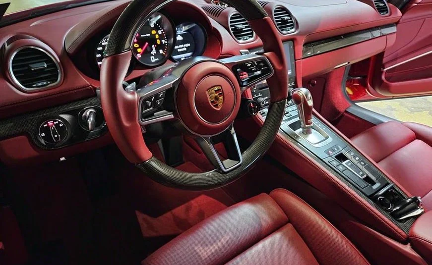 Porsche 718 2.0 2020 года с пробегом 10707 км