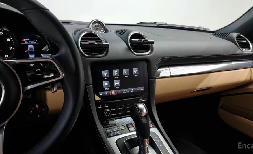 Porsche 718 2.0 2022 года с пробегом 17659 км