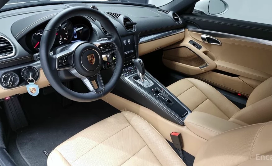Porsche 718 2.0 2022 года с пробегом 17659 км