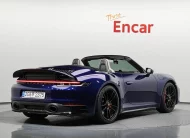 Porsche 911 Carrera 4 GTS Cabriolet 2024 года с пробегом 2126 км
