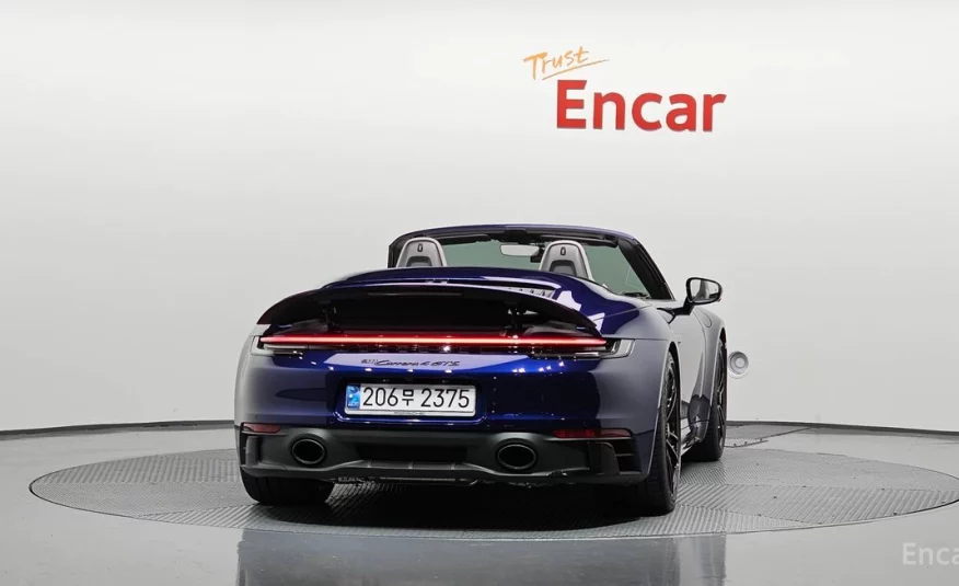 Porsche 911 Carrera 4 GTS Cabriolet 2024 года с пробегом 2126 км